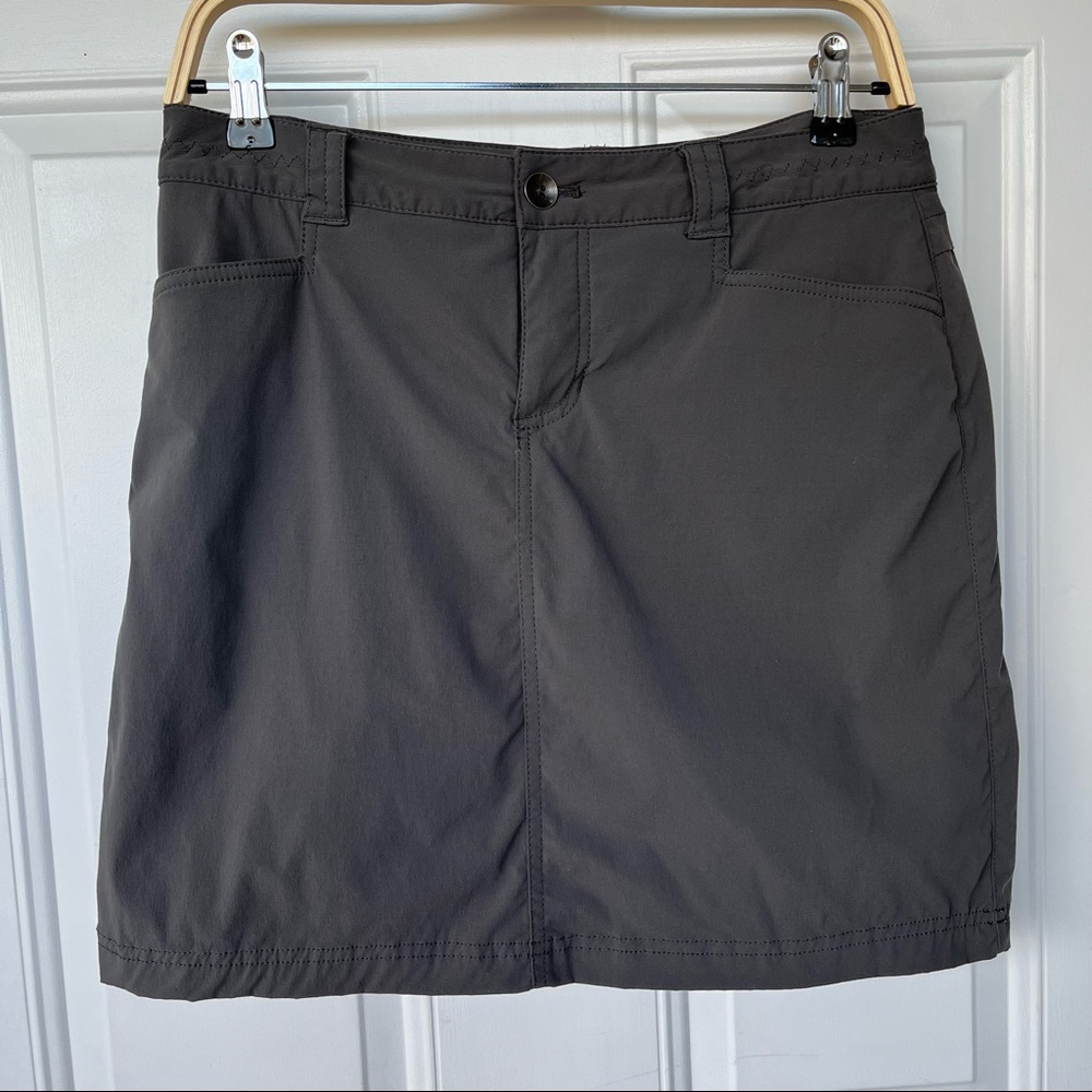 •Eddie Bauer• Women’s Athletic/Hiking Skort - Size 4